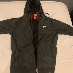 nike windbreaker size Small
